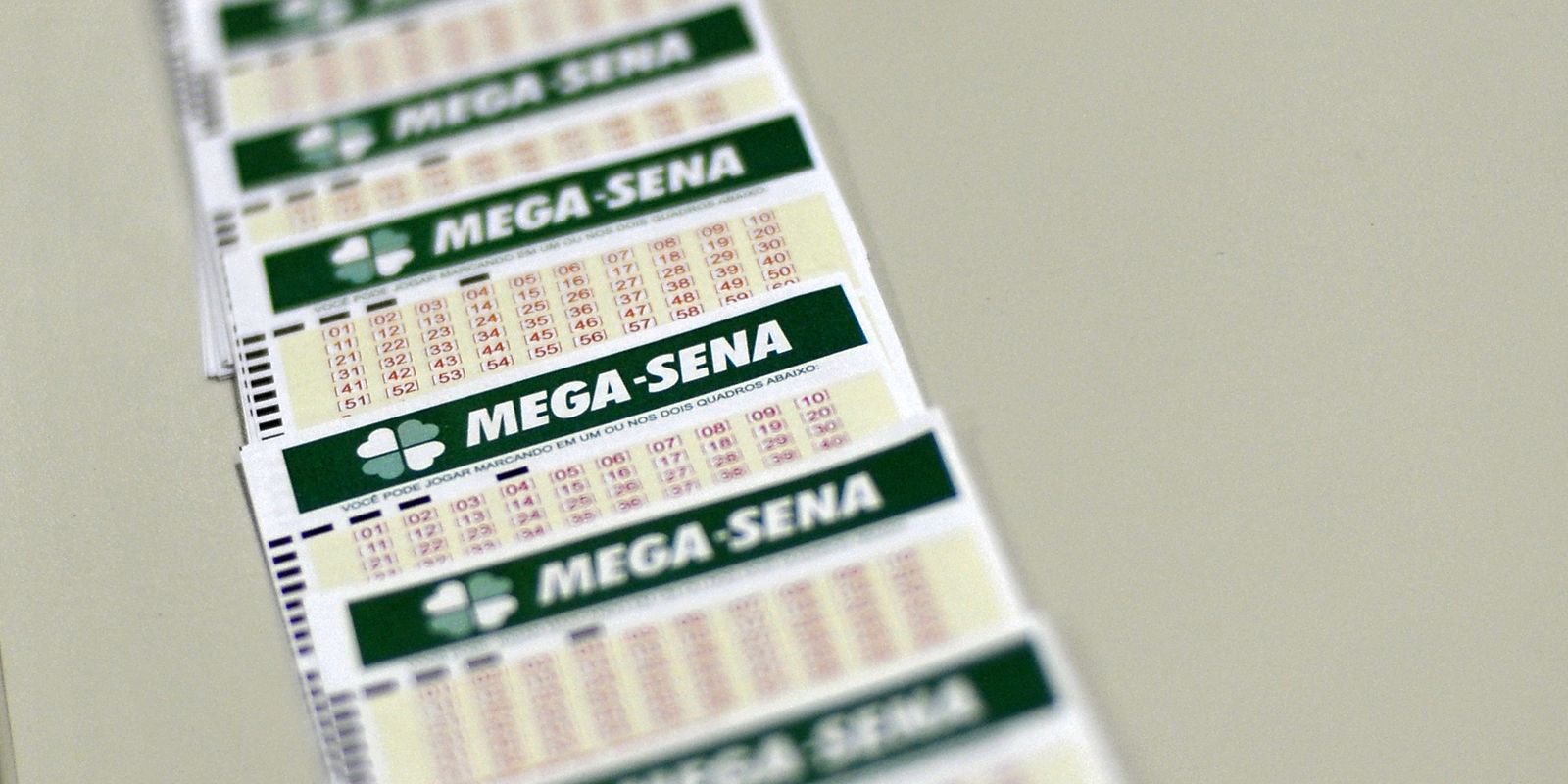 Mega-Sena acumula e prêmio principal alcança R$ 60 milhões