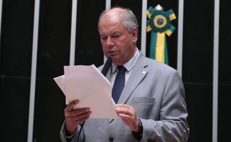 Câmara aprova revisão do Código Florestal e rejeita recurso do PT