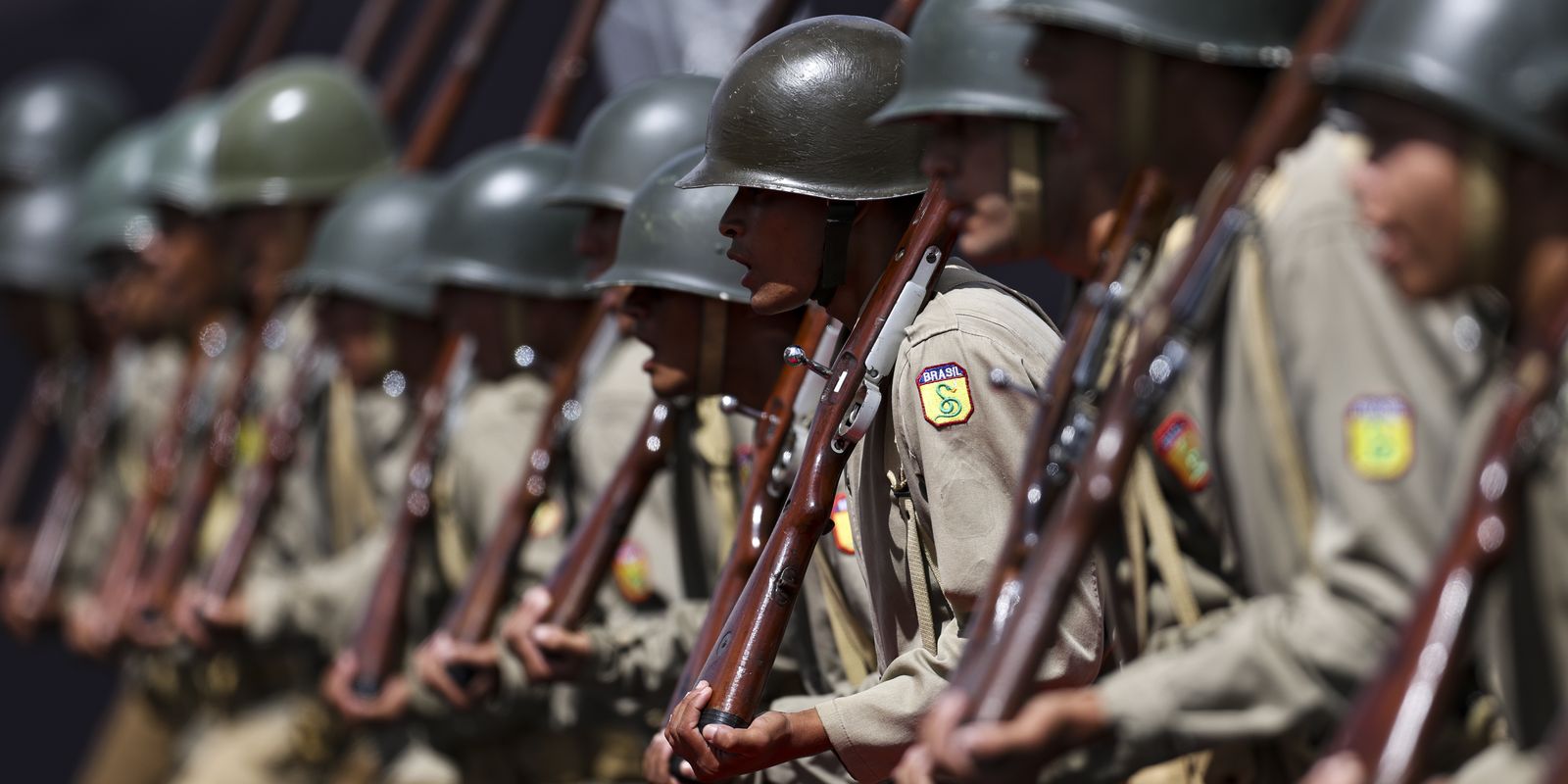 Exército prossegue com patrulhamento de fronteiras apesar de bloqueio orçamentário