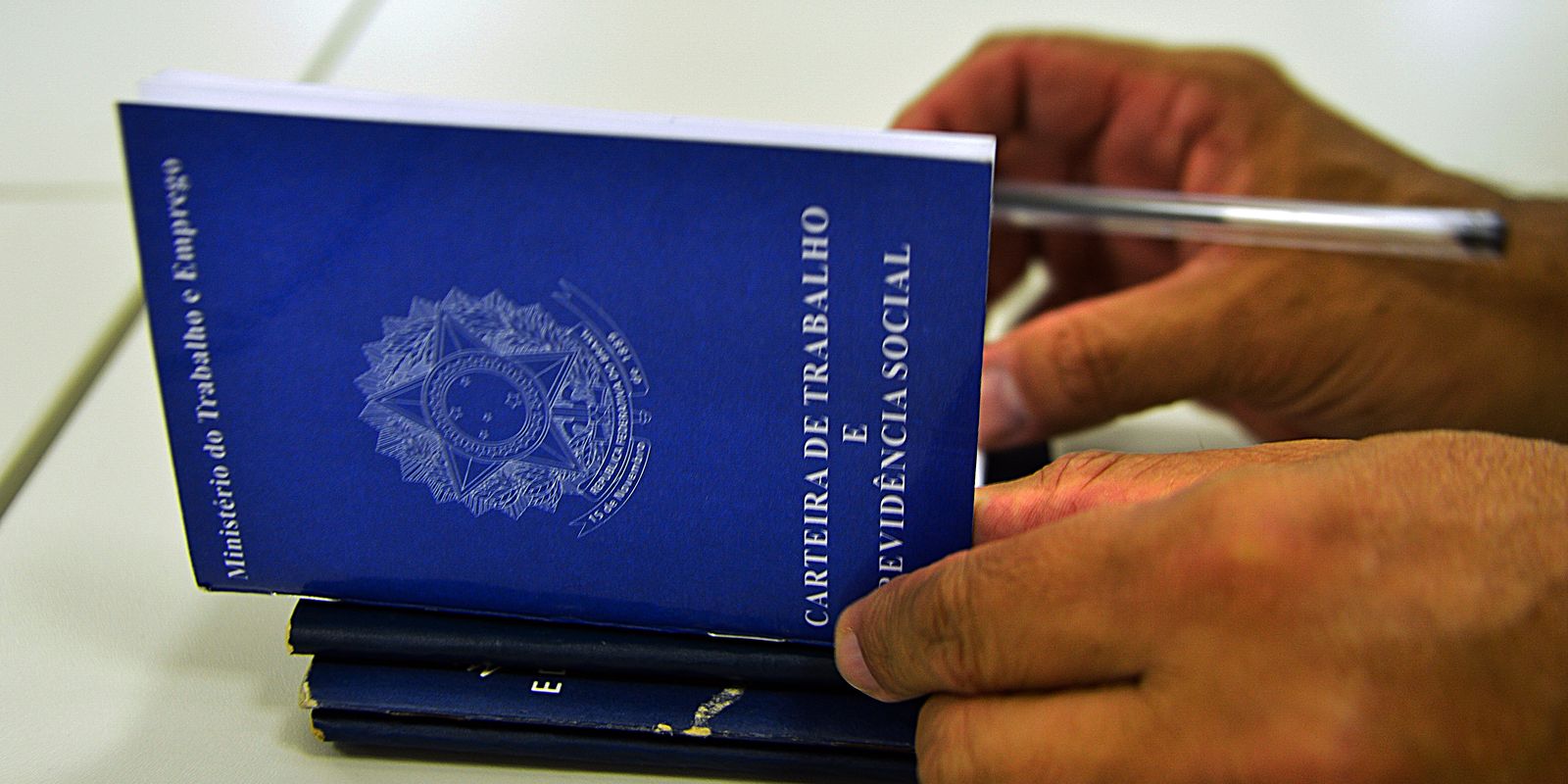 Mercado de trabalho no Brasil registra criação de 145 mil vagas formais em junho