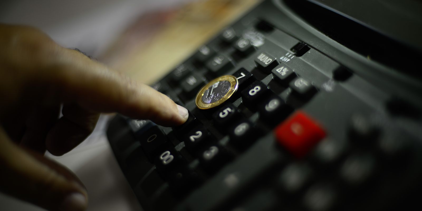 Prévia da inflação desacelera e registra alta de 0,06% em julho, revela IBGE