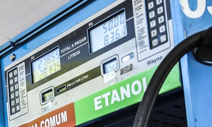 O Brasil registrou menor impacto da alta do petróleo em comparação a outros países, aponta Ineep