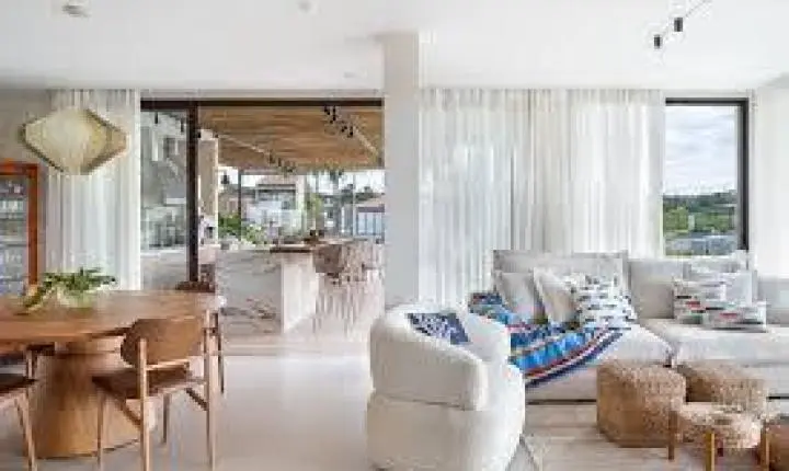 Decoração que Refresca: 5 Dicas para Deixar sua Casa Mais Gelada no Verão da Baixada