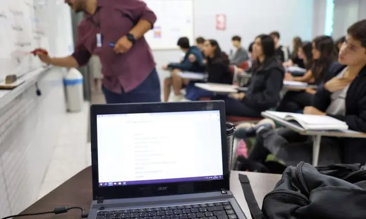 Candidatos do processo seletivo do Fies devem complementar dados até segunda