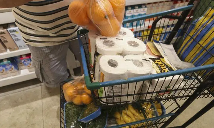 Inflação oficial de abril registra 0,67% e desacelera, impulsionada por alimentos