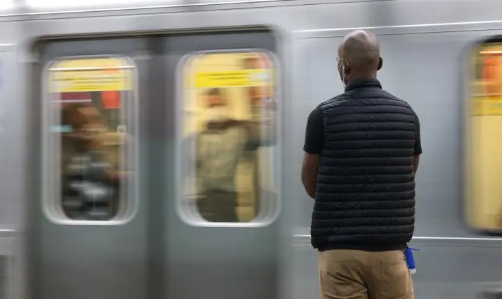 Greve na CPTM paralisa três linhas e mobiliza transporte na capital